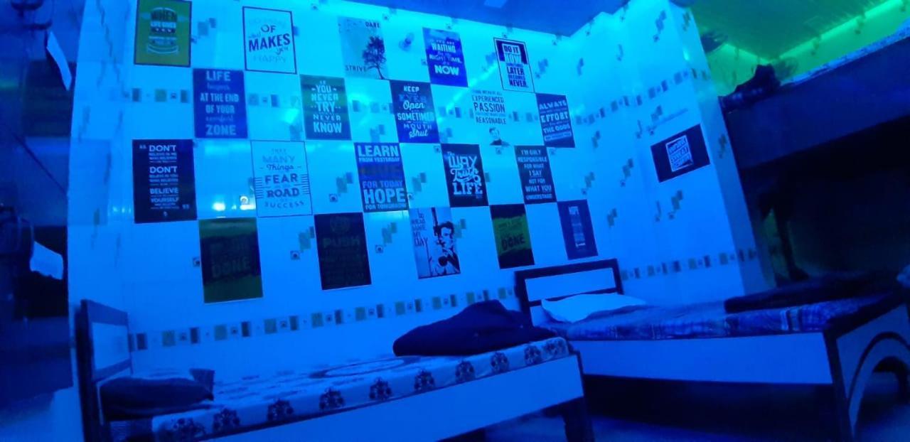 Blue Eye Backpackers Hostel Amritsar Eksteriør bilde